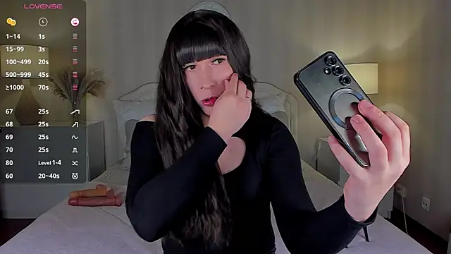 Snapshot of valeriasecret chatting on 02/18/25, 04:48 valeriasecret online show from 02/18/25, 04:48