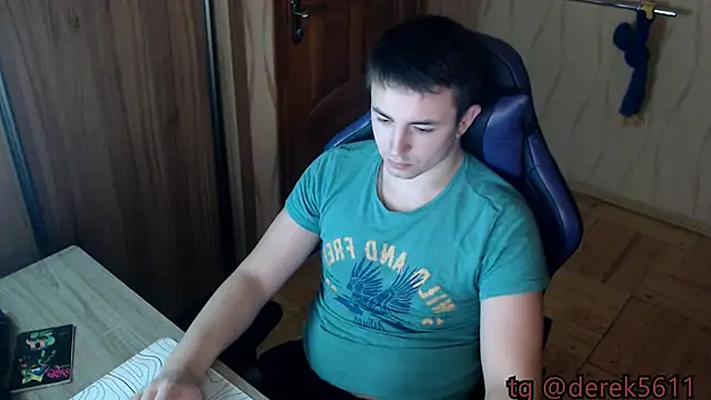 Snapshot of bigmark033 chatting on 11/30/25, 06:52 bigmark033 online show from 11/30/25, 06:52