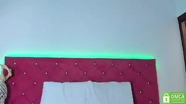 Snapshot of Ruth_harvey_ chatting on 03/01/25, 01:18 Ruth harvey online show from 03/01/25, 01:18