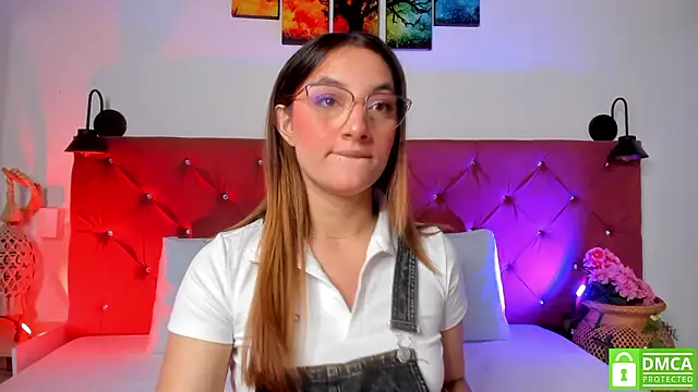 Snapshot of Ruth_harvey_ chatting on 01/16/26, 01:48 Ruth harvey online show from 01/16/26, 01:48