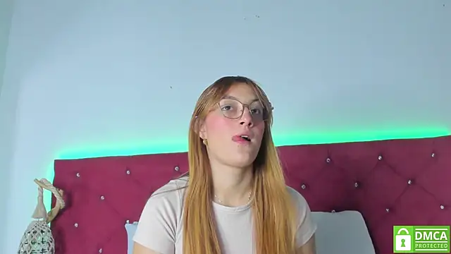 Snapshot of Ruth_harvey_ chatting on 03/06/25, 11:58 Ruth harvey online show from 03/06/25, 11:58