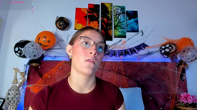 Ruth harvey  online show from 10/23/25, 01:10