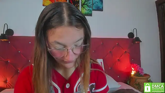 Snapshot of Ruth_harvey_ chatting on 02/11/26, 01:33 Ruth harvey online show from 02/11/26, 01:33