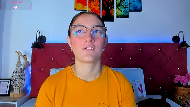 Ruth harvey  online show from 10/22/25, 12:59