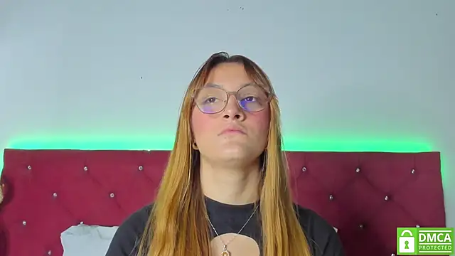Snapshot of Ruth_harvey_ chatting on 02/28/25, 11:36 Ruth harvey online show from 02/28/25, 11:36