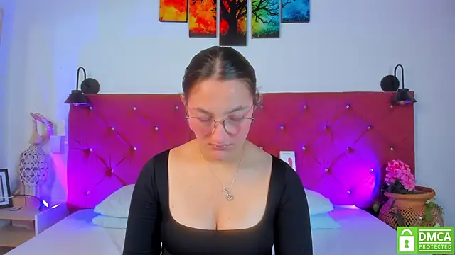 Snapshot of Ruth_harvey_ chatting on 02/07/26, 01:08 Ruth harvey online show from 02/07/26, 01:08