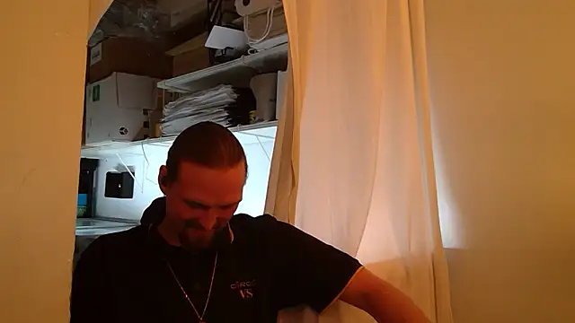 VitaminmanFL online show from 11/24/25, 01:27