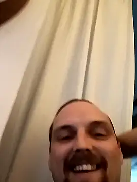 VitaminmanFL online show from 11/09/25, 03:43