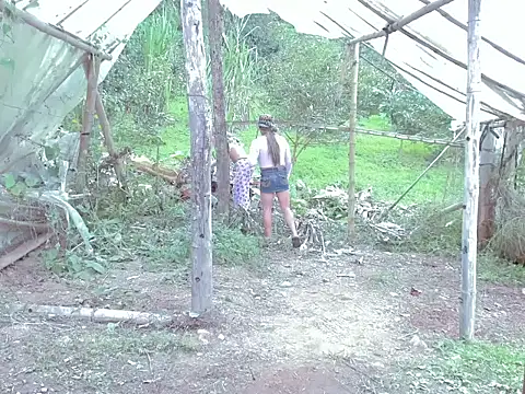 Snapshot of tayiro_r chatting on 11/06/25, 06:23 tayiro r online show from 11/06/25, 06:23