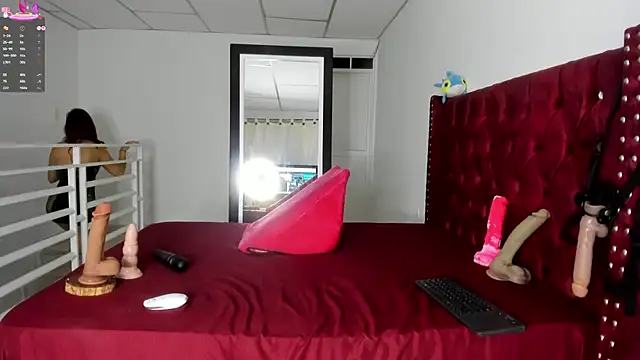 Snapshot of sophivans_milf chatting on 10/01/25, 10:20 sophivans milf online show from 10/01/25, 10:20