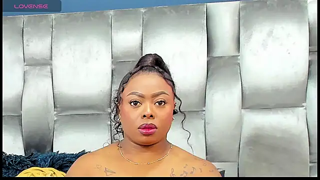 CamilaBenitez online show from 04/06/26, 02:29