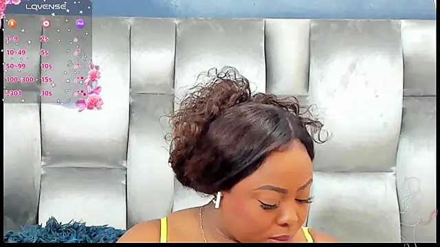 CamilaBenitez online show from 11/01/25, 02:00