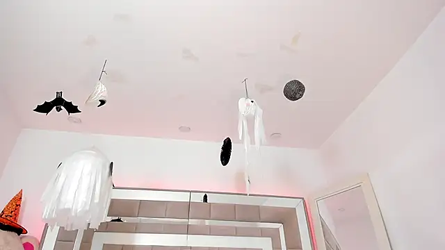 Snapshot of Nicolle_foxy chatting on 10/25/25, 01:12 Nicolle foxy online show from 10/25/25, 01:12