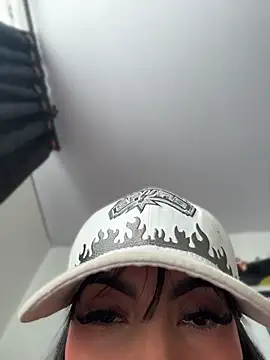 Nicolle foxy online show from 07/17/26, 05:10