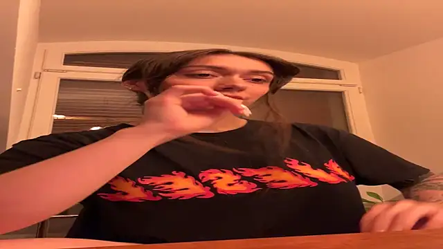 emiliasommer online show from 09/30/25, 06:25