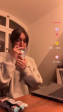 emiliasommer online show from 10/01/25, 06:56