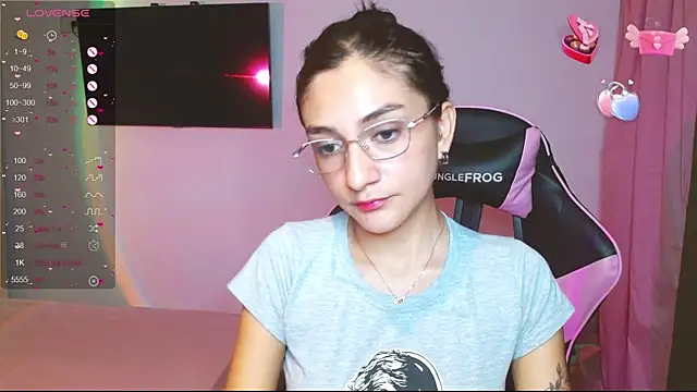 Snapshot of Mei_Kelly chatting on 02/18/25, 02:49 Mei Kelly online show from 02/18/25, 02:49
