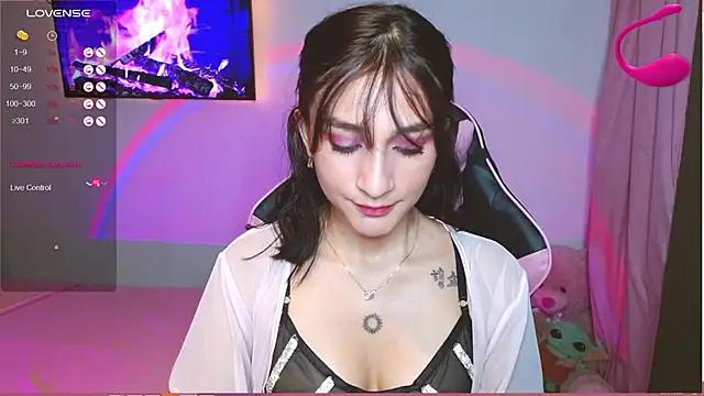 Snapshot of Mei_Kelly chatting on 01/27/25, 11:33 Mei Kelly online show from 01/27/25, 11:33