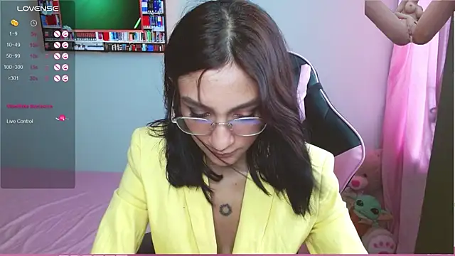 Snapshot of Mei_Kelly chatting on 01/23/25, 07:07 Mei Kelly online show from 01/23/25, 07:07