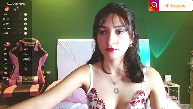 Snapshot of Mei_Kelly chatting on 03/14/25, 11:32 Mei Kelly online show from 03/14/25, 11:32