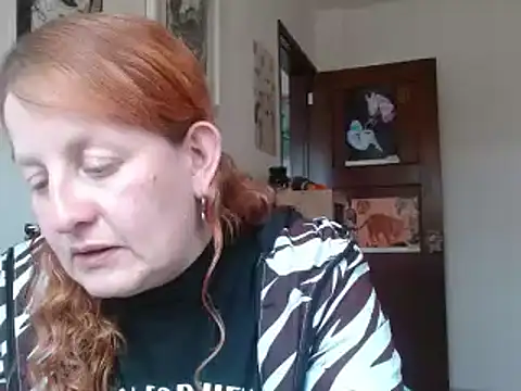 Snapshot of ViioletaMora chatting on 03/15/26, 07:32 ViioletaMora online show from 03/15/26, 07:32