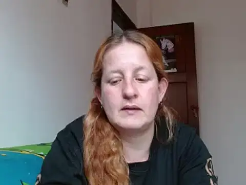 ViioletaMora online show from 12/17/25, 07:41