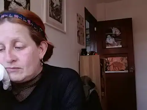 Snapshot of ViioletaMora chatting on 03/11/26, 10:04 ViioletaMora online show from 03/11/26, 10:04