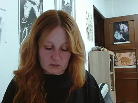 Snapshot of ViioletaMora chatting on 05/17/26, 05:40 ViioletaMora online show from 05/17/26, 05:40