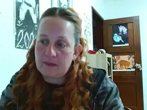 Snapshot of ViioletaMora chatting on 04/10/26, 03:35 ViioletaMora online show from 04/10/26, 03:35