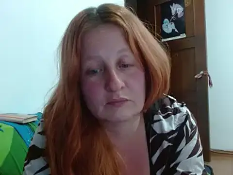 ViioletaMora online show from 10/27/25, 06:14