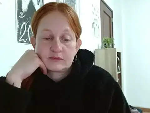 Snapshot of ViioletaMora chatting on 04/28/26, 06:18 ViioletaMora online show from 04/28/26, 06:18