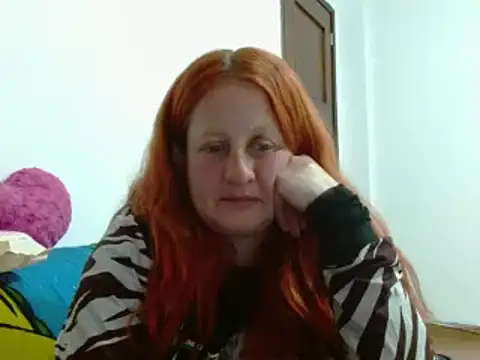 Snapshot of ViioletaMora chatting on 09/26/25, 05:14 ViioletaMora online show from 09/26/25, 05:14