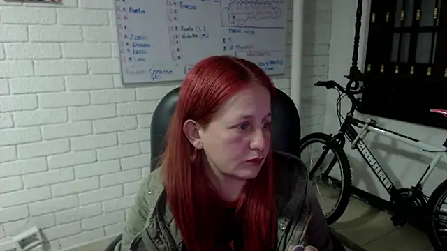 Snapshot of ViioletaMora chatting on 03/04/25, 11:11 ViioletaMora online show from 03/04/25, 11:11