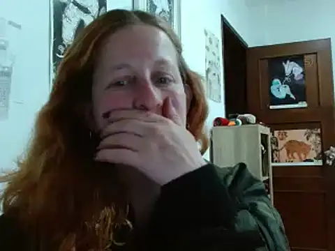 Snapshot of ViioletaMora chatting on 04/03/26, 11:44 ViioletaMora online show from 04/03/26, 11:44
