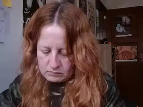 Snapshot of ViioletaMora chatting on 06/10/26, 05:03 ViioletaMora online show from 06/10/26, 05:03