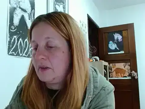 Snapshot of ViioletaMora chatting on 04/16/26, 12:11 ViioletaMora online show from 04/16/26, 12:11