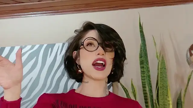 Hannah Borbon online show from 11/13/25, 01:20