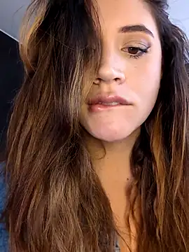 Snapshot of maliciaworld chatting on 02/04/26, 06:25 maliciaworld online show from 02/04/26, 06:25