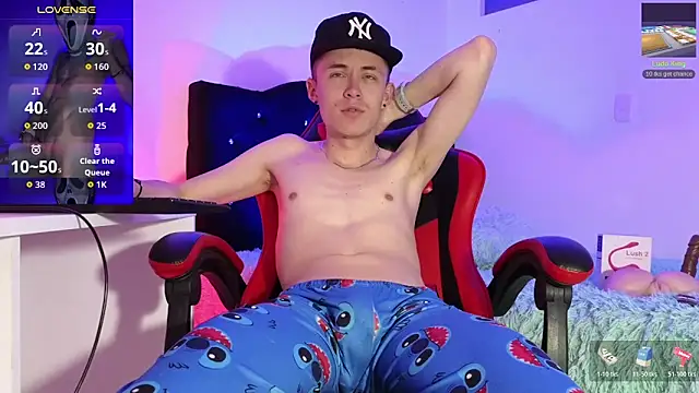 Snapshot of Elian_Cooper chatting on 11/21/25, 01:04 Elian Cooper online show from 11/21/25, 01:04