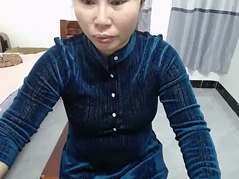 xiaoxuer online show from 10/29/25, 03:38