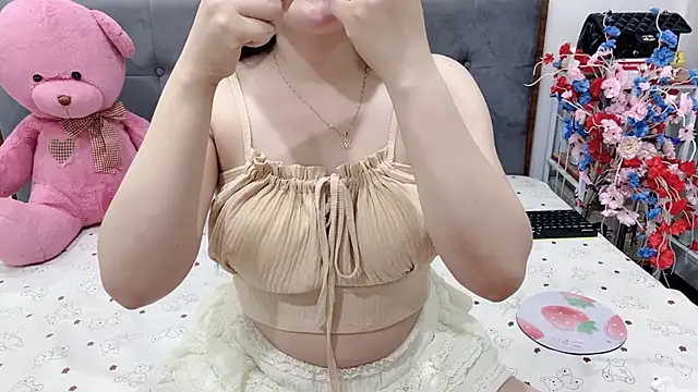 Funikio online show from 06/06/26, 01:22