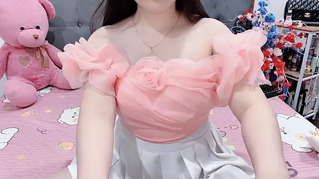 Funikio online show from 04/23/26, 01:34