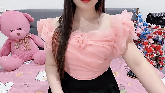 Funikio online show from 04/18/26, 02:19