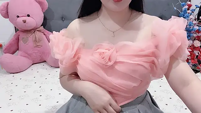 Funikio online show from 05/06/26, 02:04