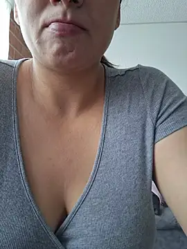 Snapshot of Zoe_Nasty chatting on 06/06/26, 01:16 Zoe Nasty online show from 06/06/26, 01:16