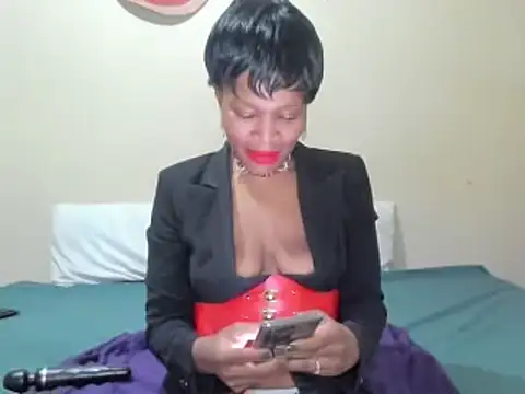 AfricanSquirtingQueen online show from 12/21/25, 11:16