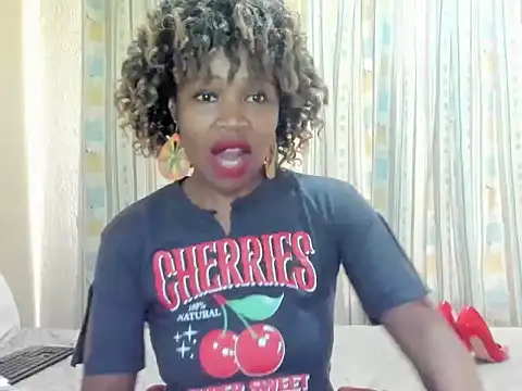 Snapshot of AfricanSquirtingQueen chatting on 10/19/25, 08:17 AfricanSquirtingQueen online show from 10/19/25, 08:17