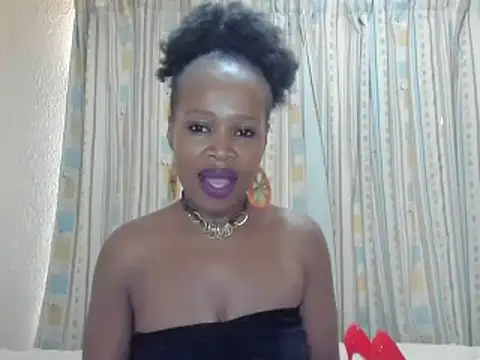 Snapshot of AfricanSquirtingQueen chatting on 09/21/25, 06:07 AfricanSquirtingQueen online show from 09/21/25, 06:07