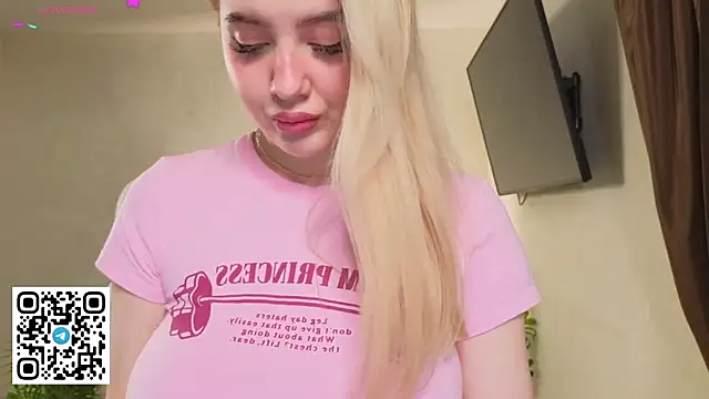 oliviabr0wn0 online show from 03/19/26, 02:22