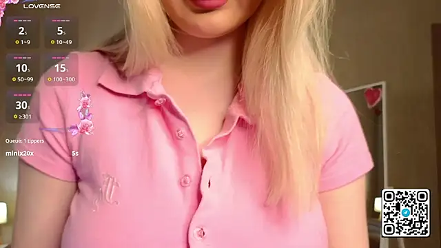 Snapshot of oliviabr0wn0 chatting on 03/15/25, 02:03 oliviabr0wn0 online show from 03/15/25, 02:03
